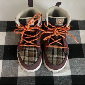 Jordan 1 Mid SE "Night Maroon/Total Orange/Black/White Nike Toddler Size 10